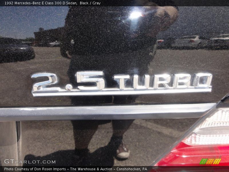Black / Gray 1992 Mercedes-Benz E Class 300 D Sedan