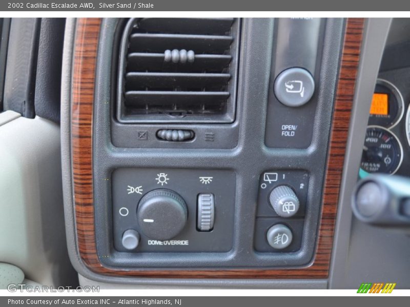 Silver Sand / Shale 2002 Cadillac Escalade AWD