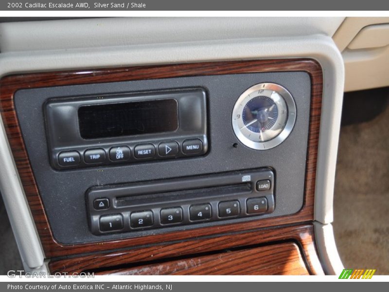 Silver Sand / Shale 2002 Cadillac Escalade AWD