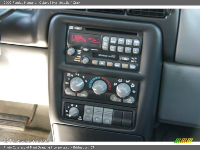 Galaxy Silver Metallic / Gray 2002 Pontiac Montana