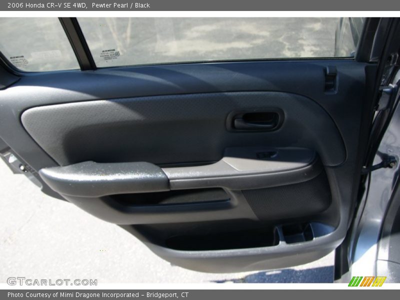 Pewter Pearl / Black 2006 Honda CR-V SE 4WD