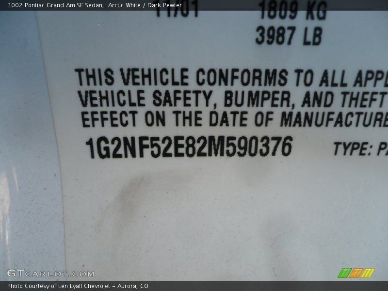 Arctic White / Dark Pewter 2002 Pontiac Grand Am SE Sedan