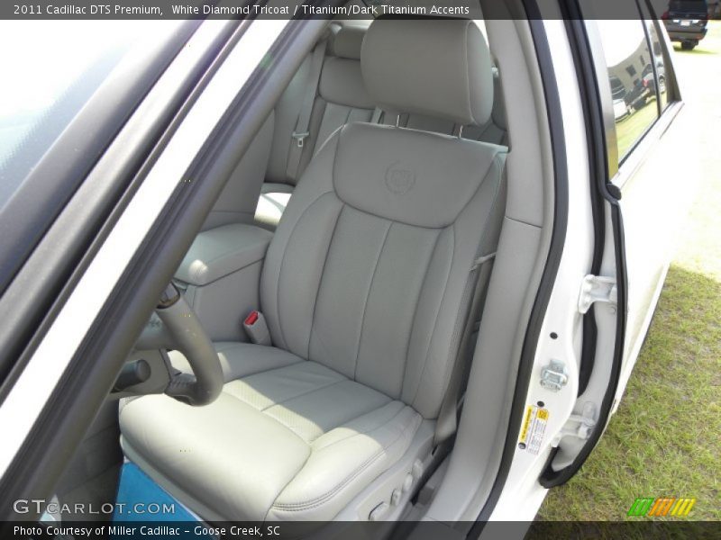 White Diamond Tricoat / Titanium/Dark Titanium Accents 2011 Cadillac DTS Premium