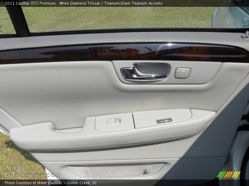 White Diamond Tricoat / Titanium/Dark Titanium Accents 2011 Cadillac DTS Premium