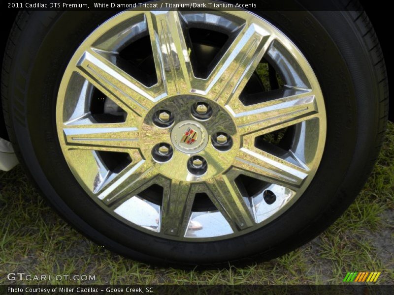 White Diamond Tricoat / Titanium/Dark Titanium Accents 2011 Cadillac DTS Premium