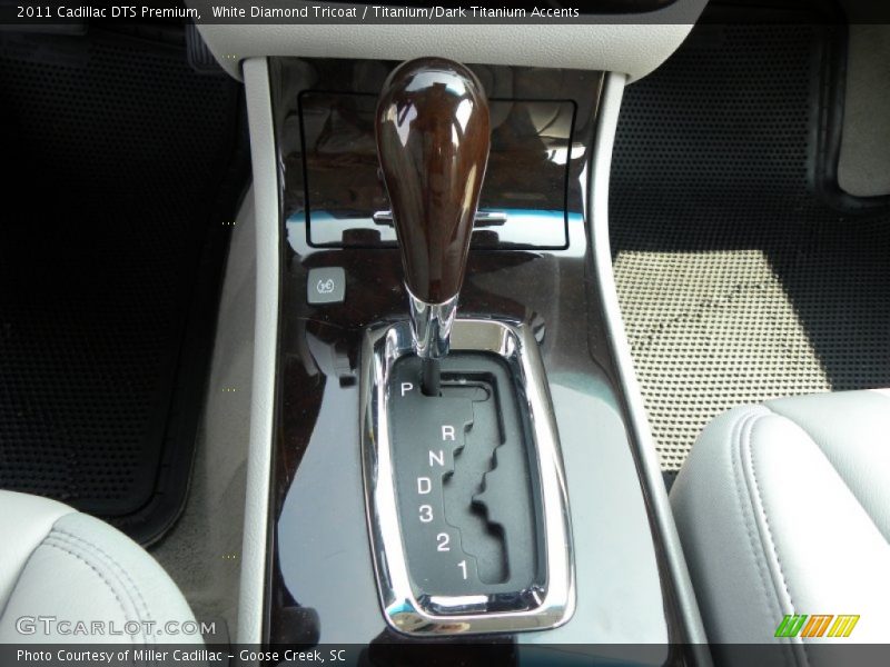 White Diamond Tricoat / Titanium/Dark Titanium Accents 2011 Cadillac DTS Premium