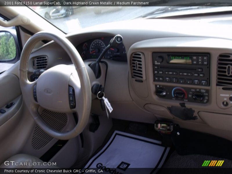 Dark Highland Green Metallic / Medium Parchment 2001 Ford F150 Lariat SuperCab