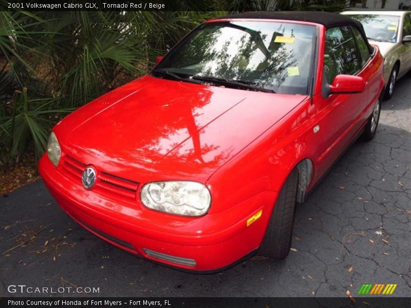 Tornado Red / Beige 2001 Volkswagen Cabrio GLX