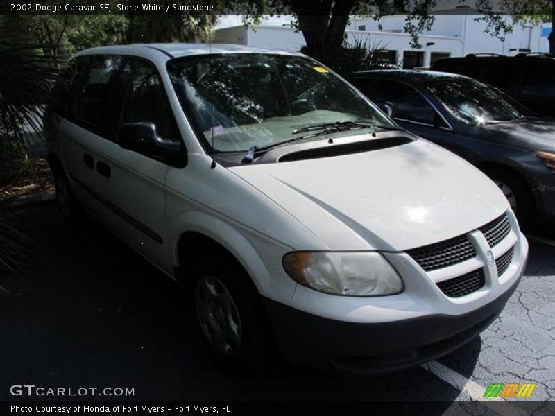 Stone White / Sandstone 2002 Dodge Caravan SE