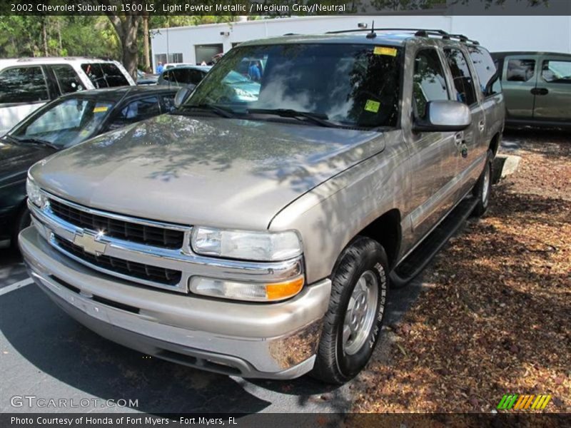 Light Pewter Metallic / Medium Gray/Neutral 2002 Chevrolet Suburban 1500 LS