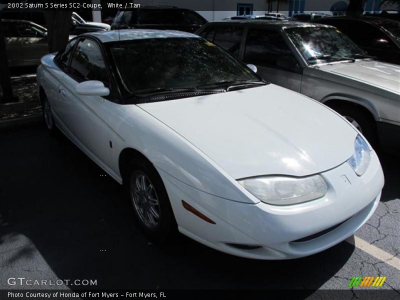 White / Tan 2002 Saturn S Series SC2 Coupe