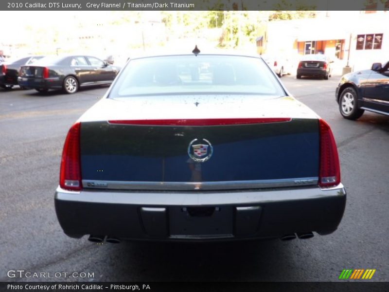 Grey Flannel / Titanium/Dark Titanium 2010 Cadillac DTS Luxury