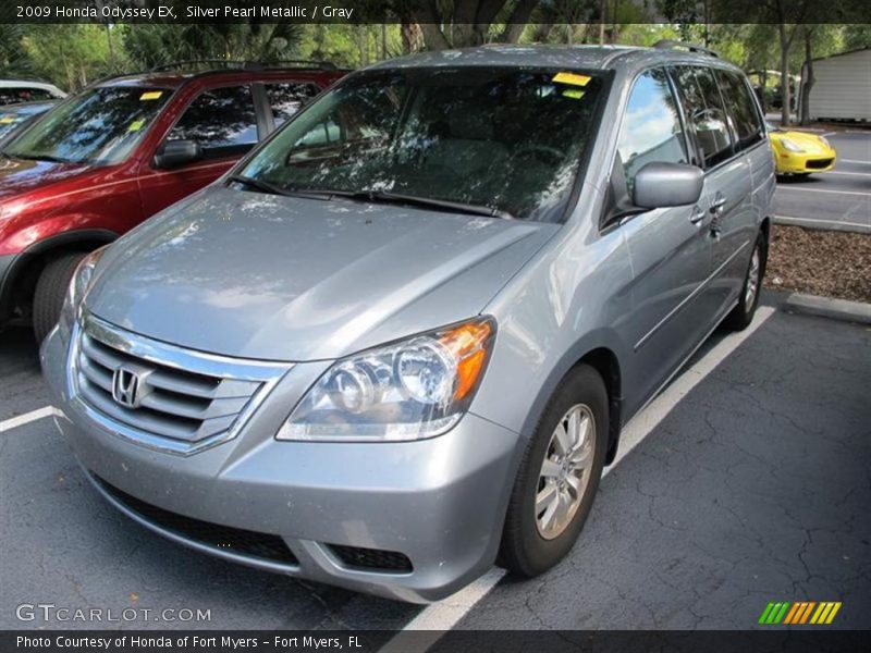 Silver Pearl Metallic / Gray 2009 Honda Odyssey EX