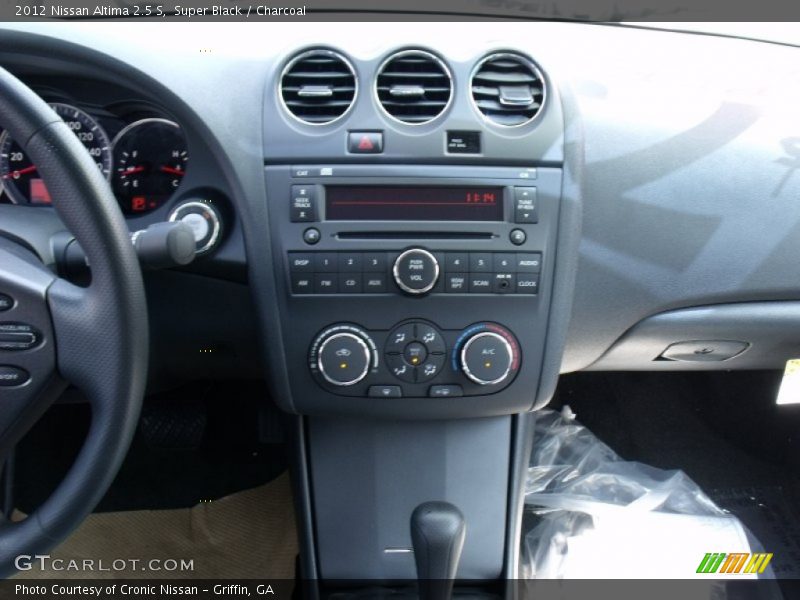 Controls of 2012 Altima 2.5 S