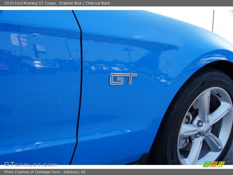  2010 Mustang GT Coupe Logo