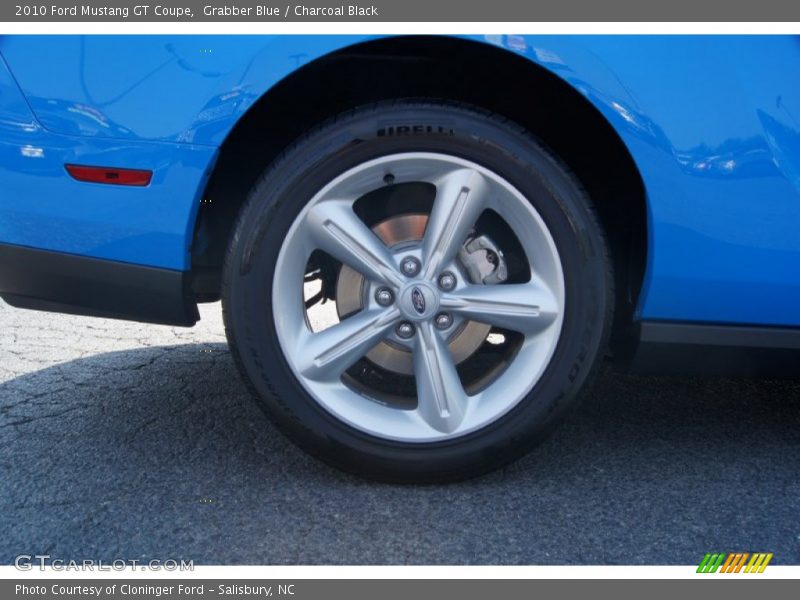 2010 Mustang GT Coupe Wheel