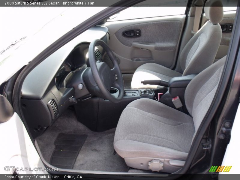 Bright White / Tan 2000 Saturn S Series SL2 Sedan