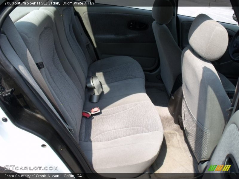 Bright White / Tan 2000 Saturn S Series SL2 Sedan