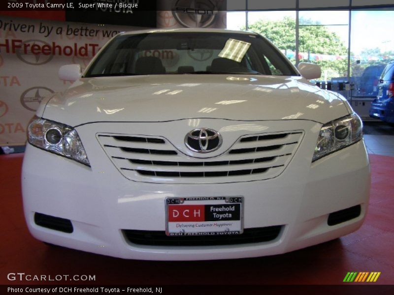 Super White / Bisque 2009 Toyota Camry LE