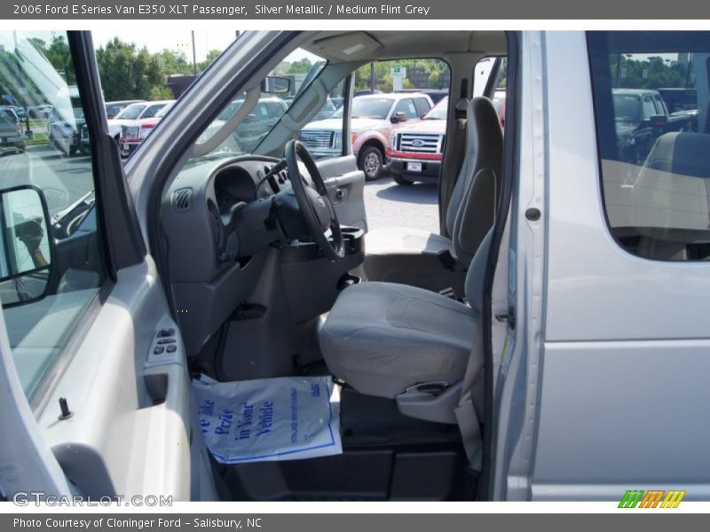 Silver Metallic / Medium Flint Grey 2006 Ford E Series Van E350 XLT Passenger