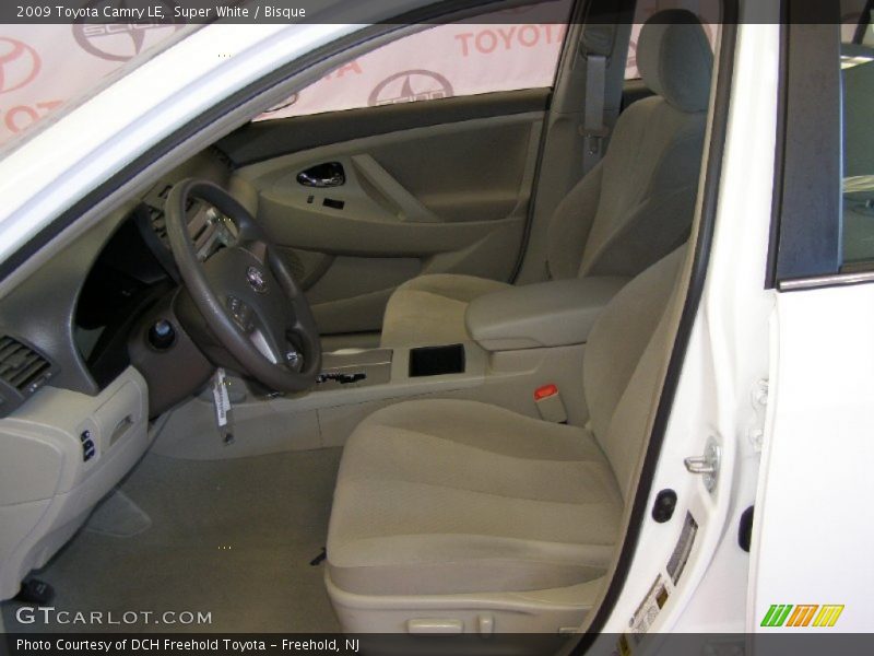 Super White / Bisque 2009 Toyota Camry LE