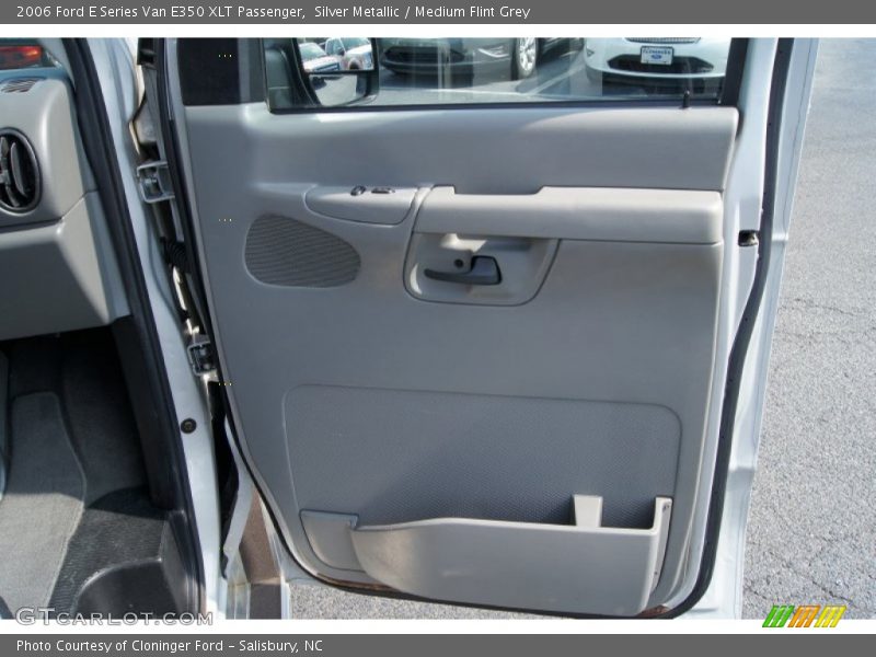 Silver Metallic / Medium Flint Grey 2006 Ford E Series Van E350 XLT Passenger