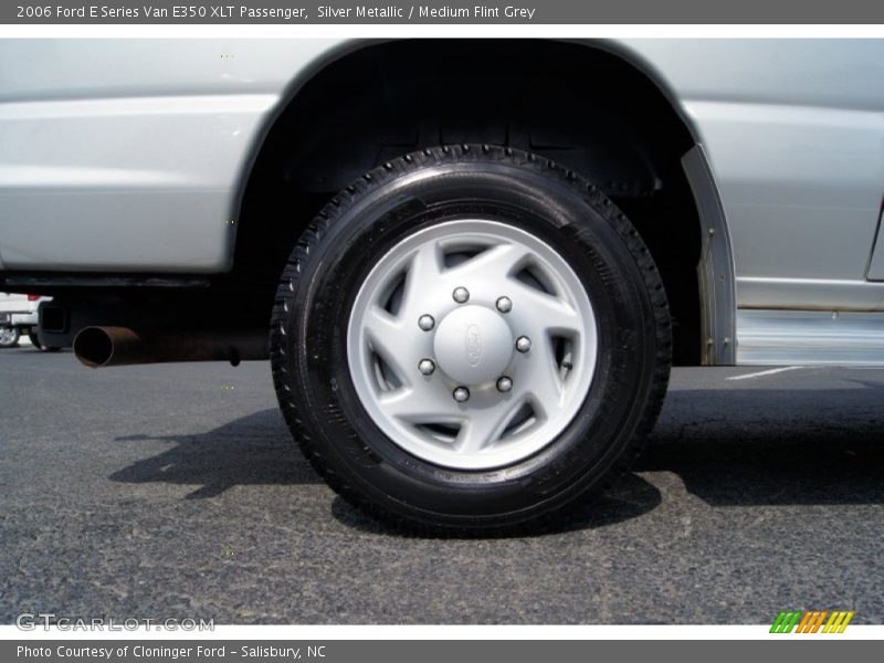  2006 E Series Van E350 XLT Passenger Wheel