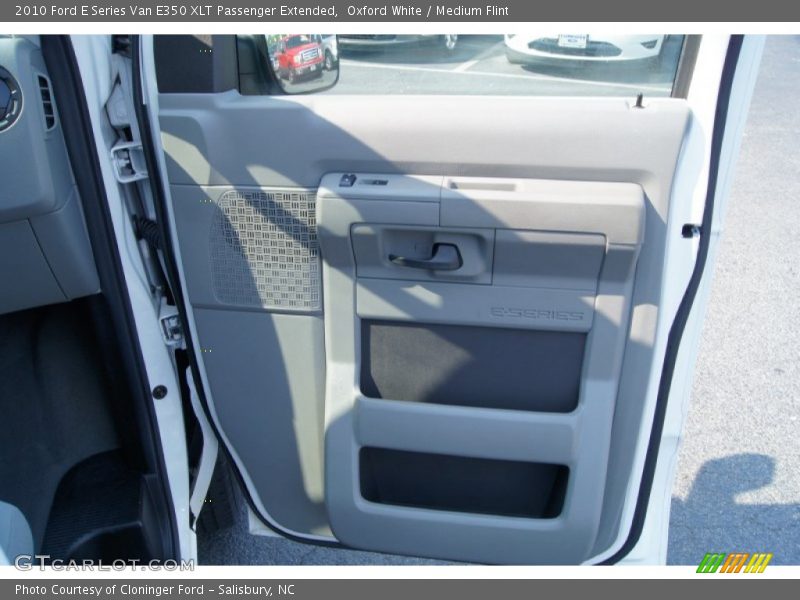 Oxford White / Medium Flint 2010 Ford E Series Van E350 XLT Passenger Extended