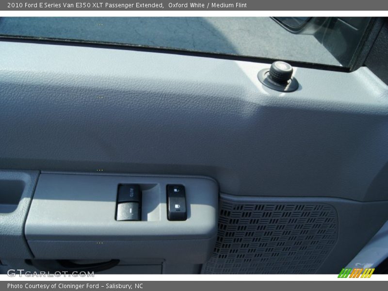 Oxford White / Medium Flint 2010 Ford E Series Van E350 XLT Passenger Extended