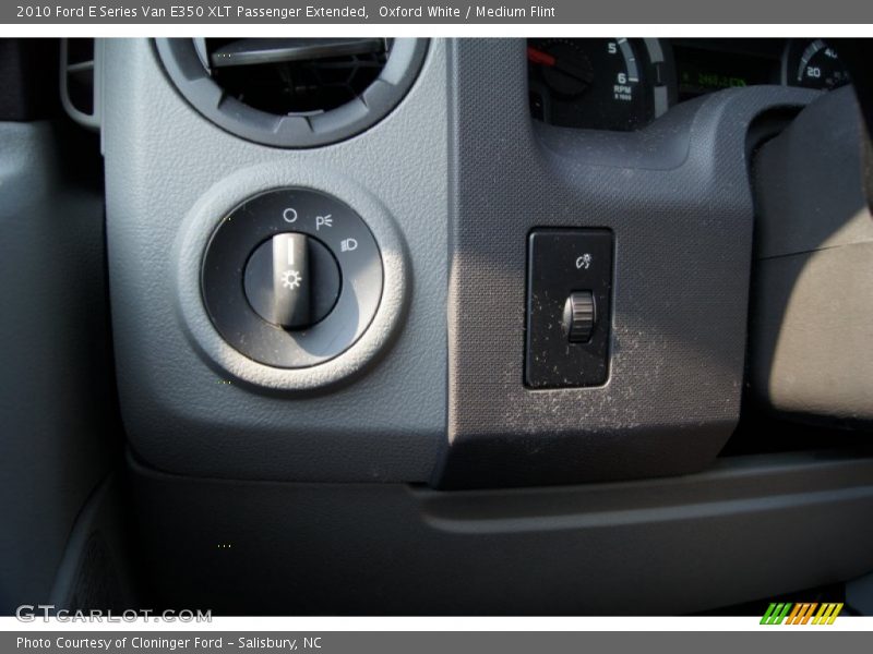 Oxford White / Medium Flint 2010 Ford E Series Van E350 XLT Passenger Extended