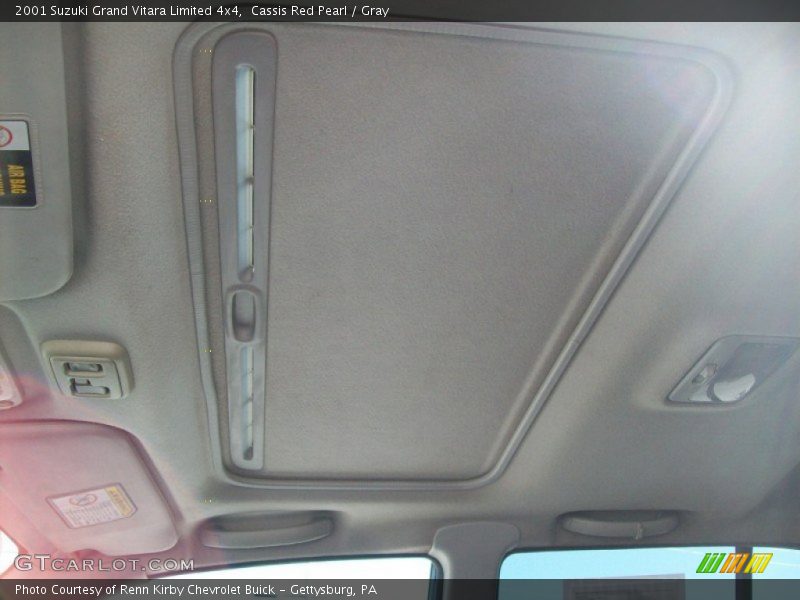 Cassis Red Pearl / Gray 2001 Suzuki Grand Vitara Limited 4x4