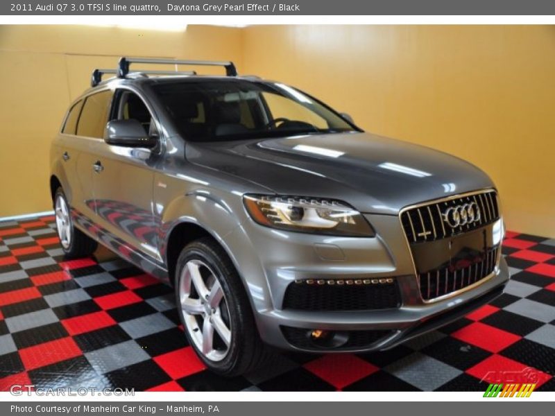 Daytona Grey Pearl Effect / Black 2011 Audi Q7 3.0 TFSI S line quattro