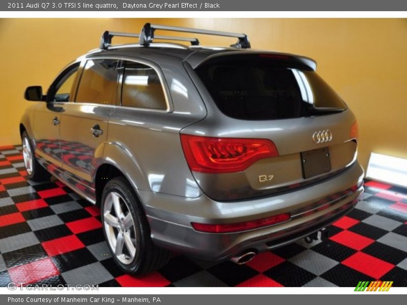 Daytona Grey Pearl Effect / Black 2011 Audi Q7 3.0 TFSI S line quattro
