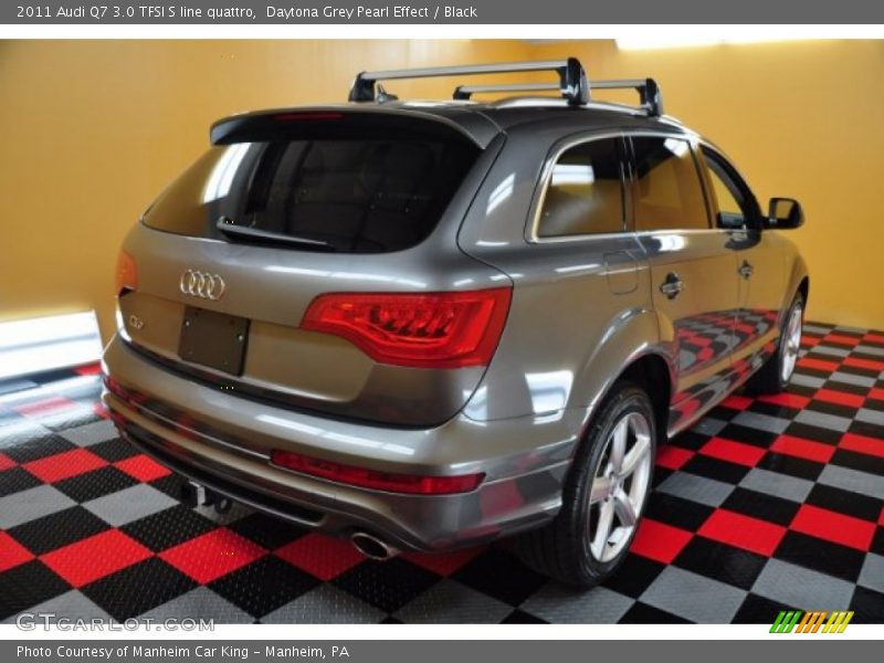 Daytona Grey Pearl Effect / Black 2011 Audi Q7 3.0 TFSI S line quattro