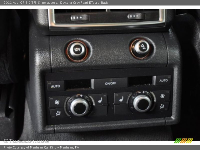 Controls of 2011 Q7 3.0 TFSI S line quattro