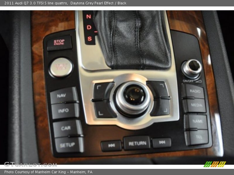 Controls of 2011 Q7 3.0 TFSI S line quattro