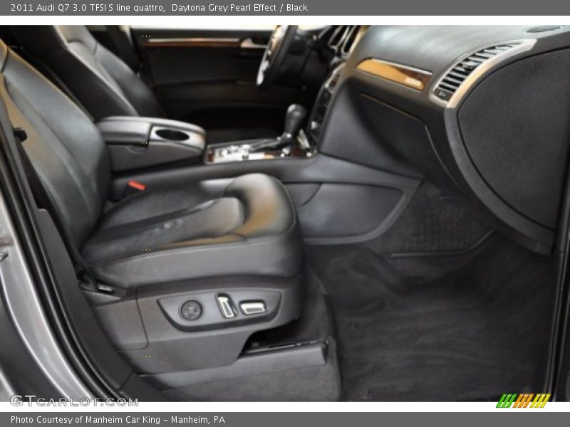 Daytona Grey Pearl Effect / Black 2011 Audi Q7 3.0 TFSI S line quattro