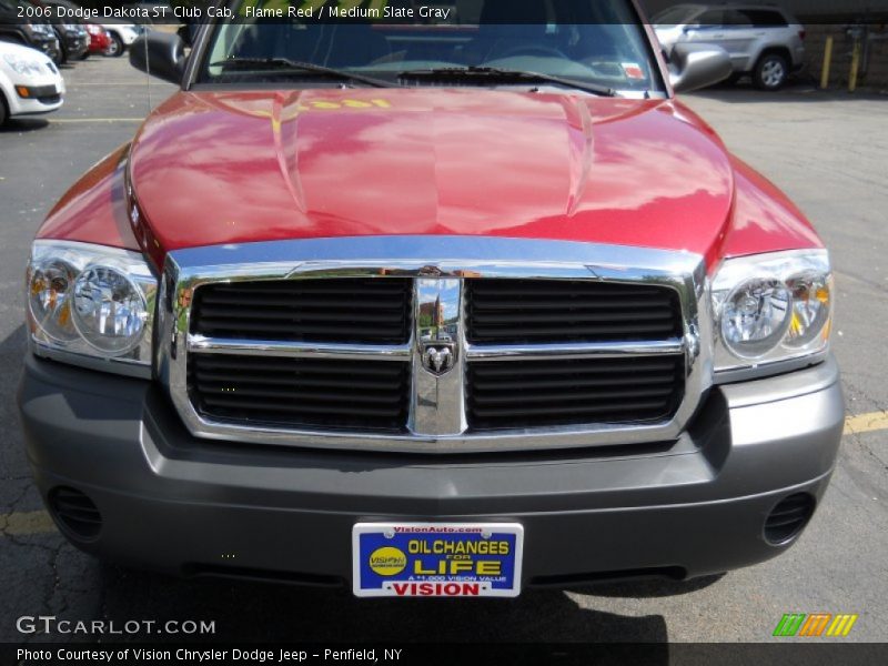 Flame Red / Medium Slate Gray 2006 Dodge Dakota ST Club Cab