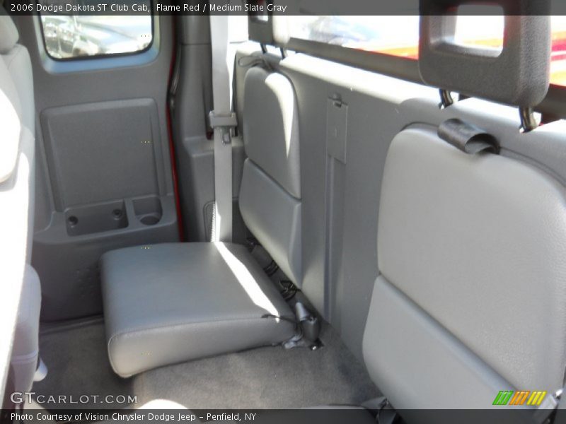 Flame Red / Medium Slate Gray 2006 Dodge Dakota ST Club Cab
