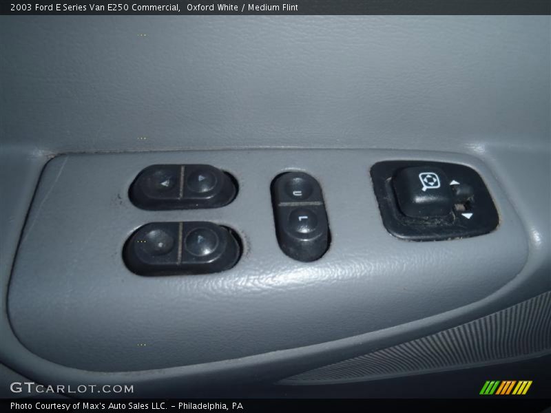 Oxford White / Medium Flint 2003 Ford E Series Van E250 Commercial