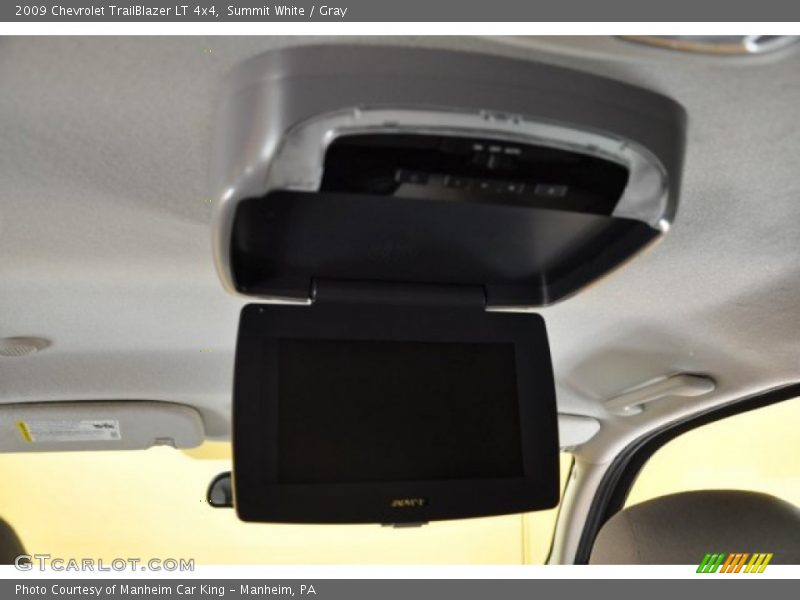 Summit White / Gray 2009 Chevrolet TrailBlazer LT 4x4