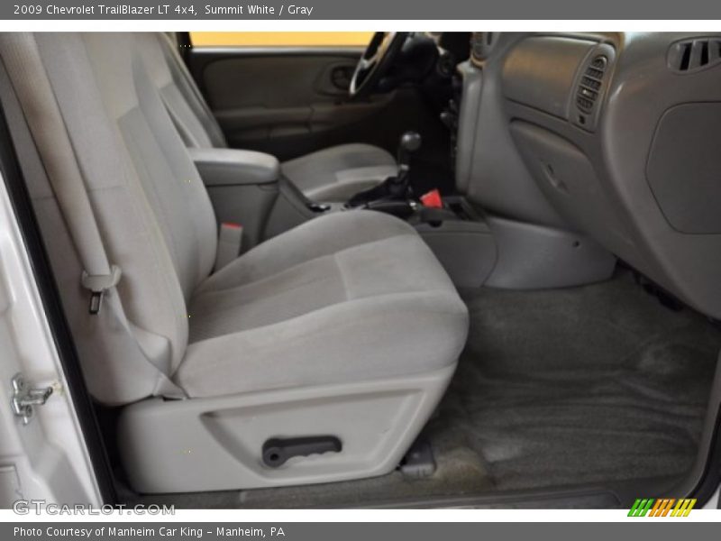 Summit White / Gray 2009 Chevrolet TrailBlazer LT 4x4