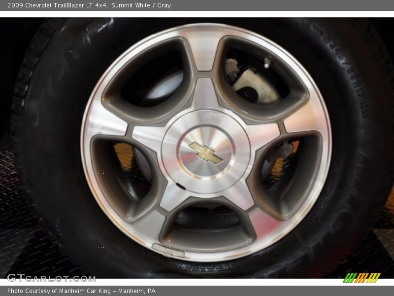 Summit White / Gray 2009 Chevrolet TrailBlazer LT 4x4