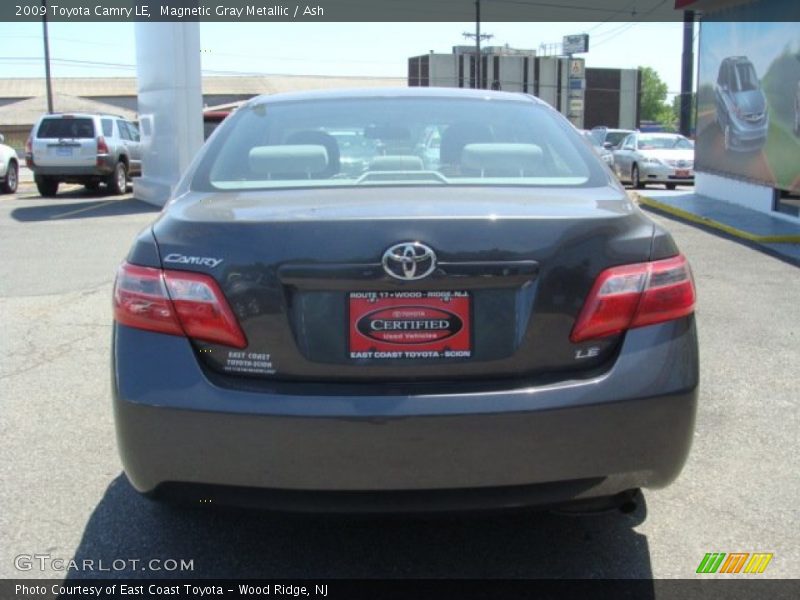 Magnetic Gray Metallic / Ash 2009 Toyota Camry LE