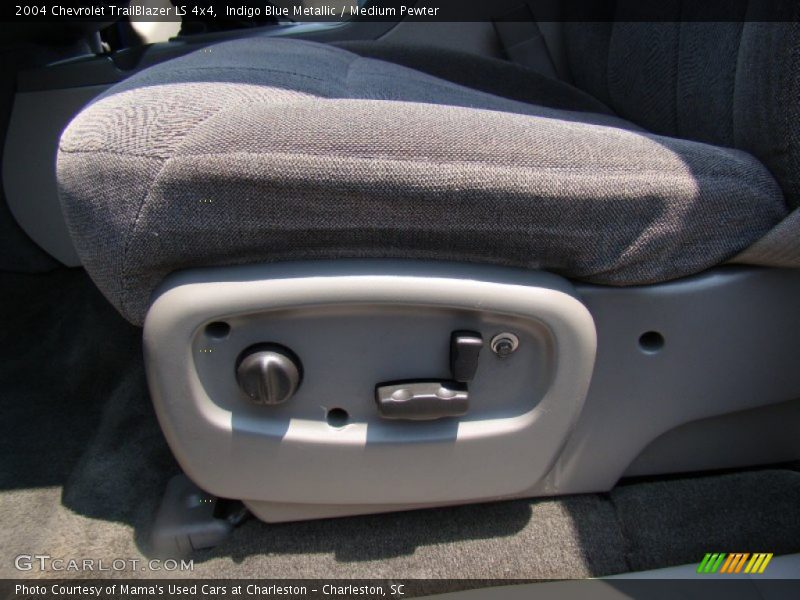 Indigo Blue Metallic / Medium Pewter 2004 Chevrolet TrailBlazer LS 4x4