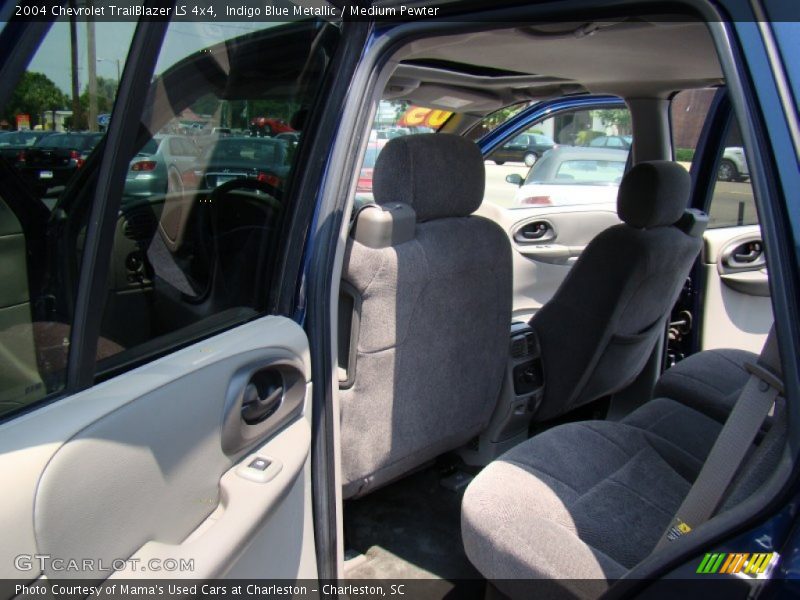 Indigo Blue Metallic / Medium Pewter 2004 Chevrolet TrailBlazer LS 4x4