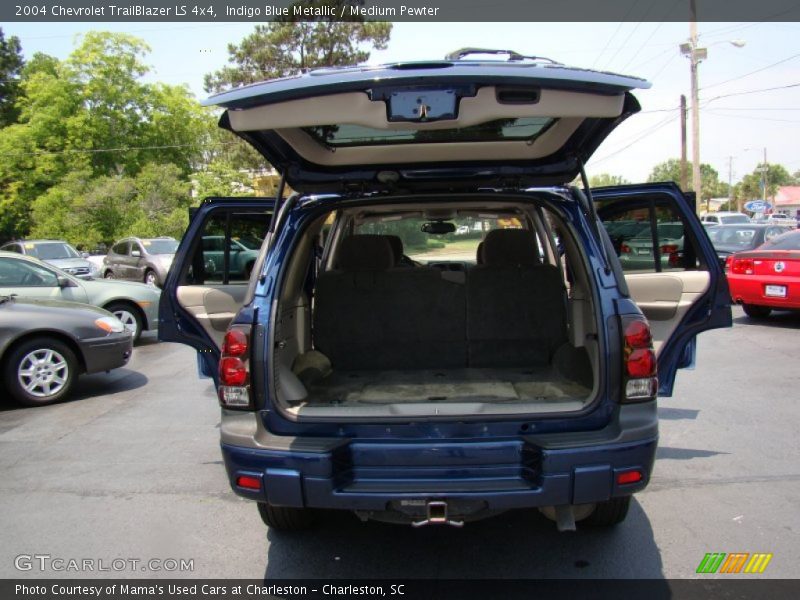 Indigo Blue Metallic / Medium Pewter 2004 Chevrolet TrailBlazer LS 4x4