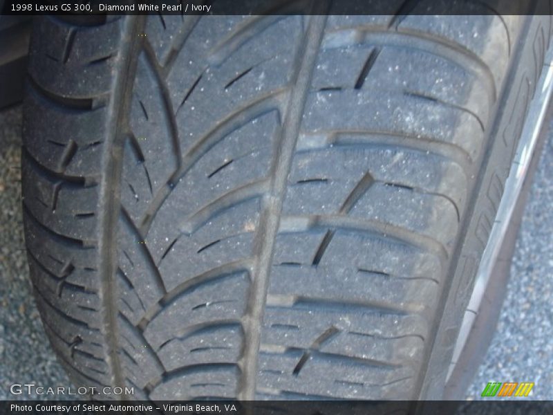 Diamond White Pearl / Ivory 1998 Lexus GS 300