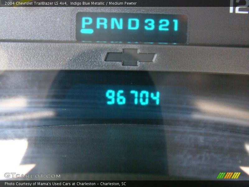 Indigo Blue Metallic / Medium Pewter 2004 Chevrolet TrailBlazer LS 4x4