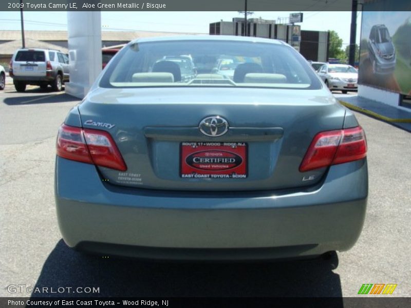 Aloe Green Metallic / Bisque 2009 Toyota Camry LE